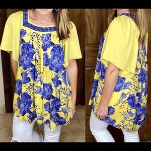 Charmed I’m Sure Floral Shifter